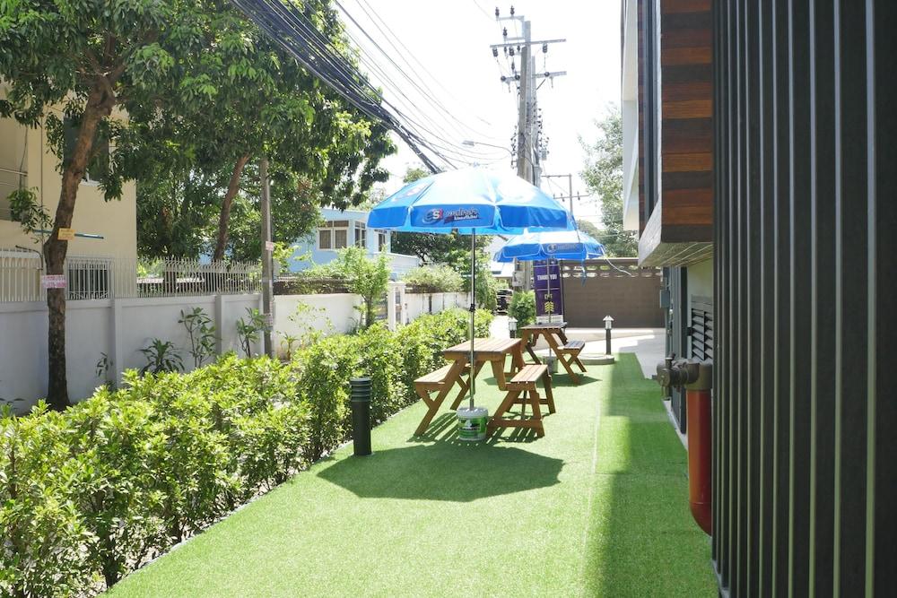 Q Space Residence Bangkok Zewnętrze zdjęcie